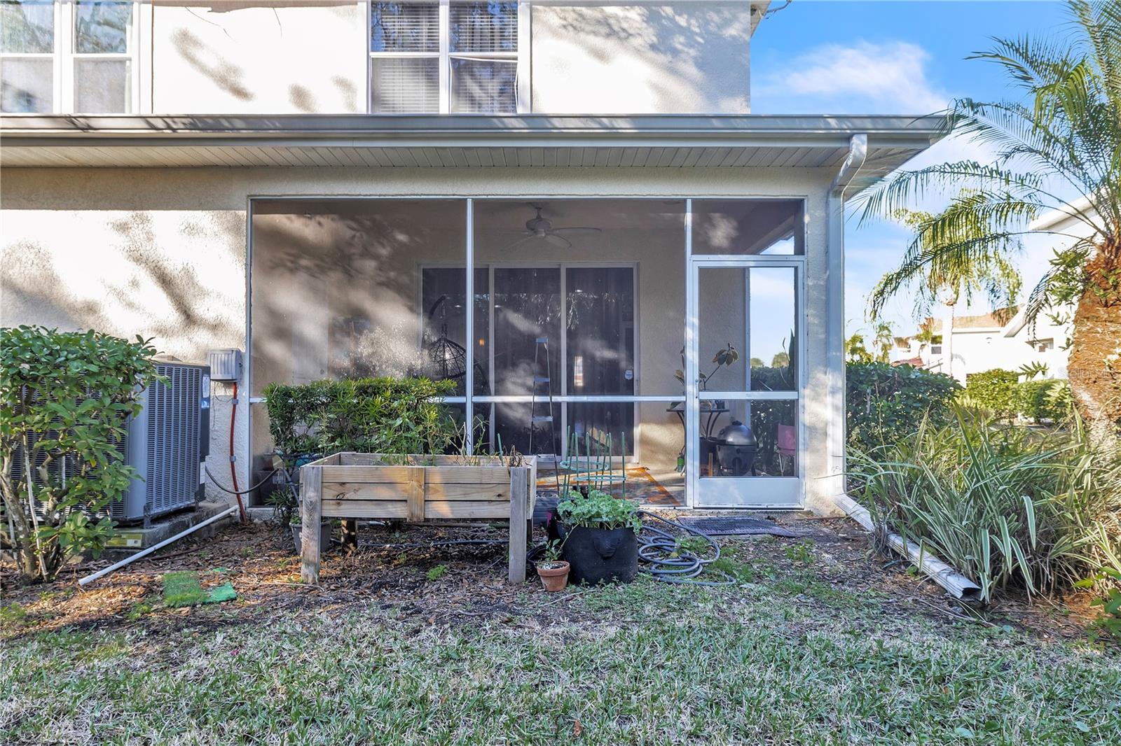 TOWNS AT LAKESIDE - Residential