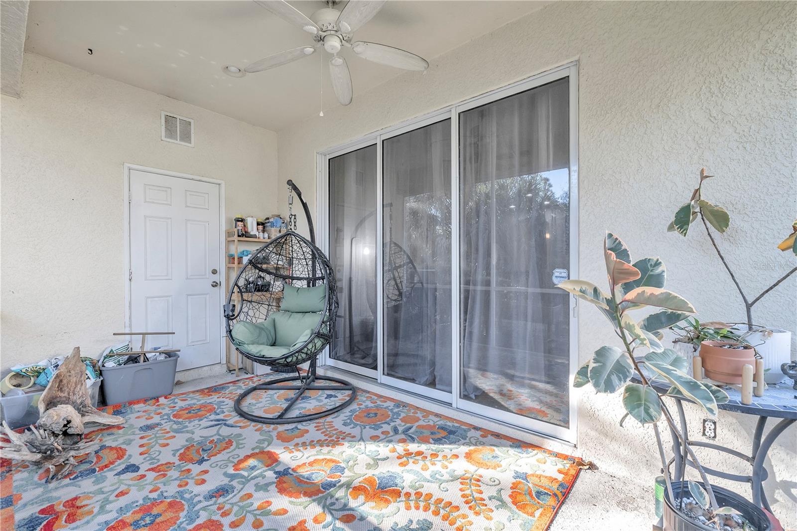 TOWNS AT LAKESIDE - Residential