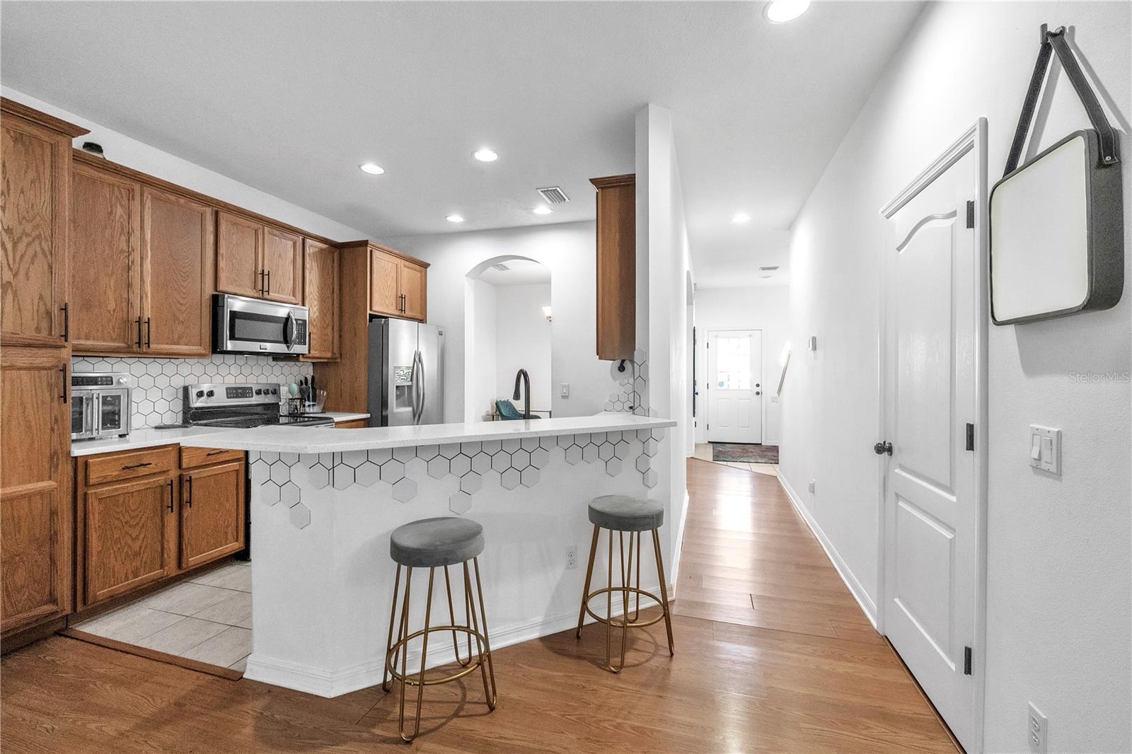 TOWNS AT LAKESIDE - Residential