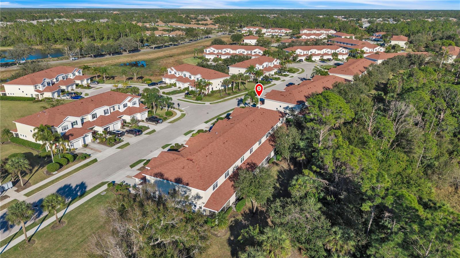 TOWNS AT LAKESIDE - Residential