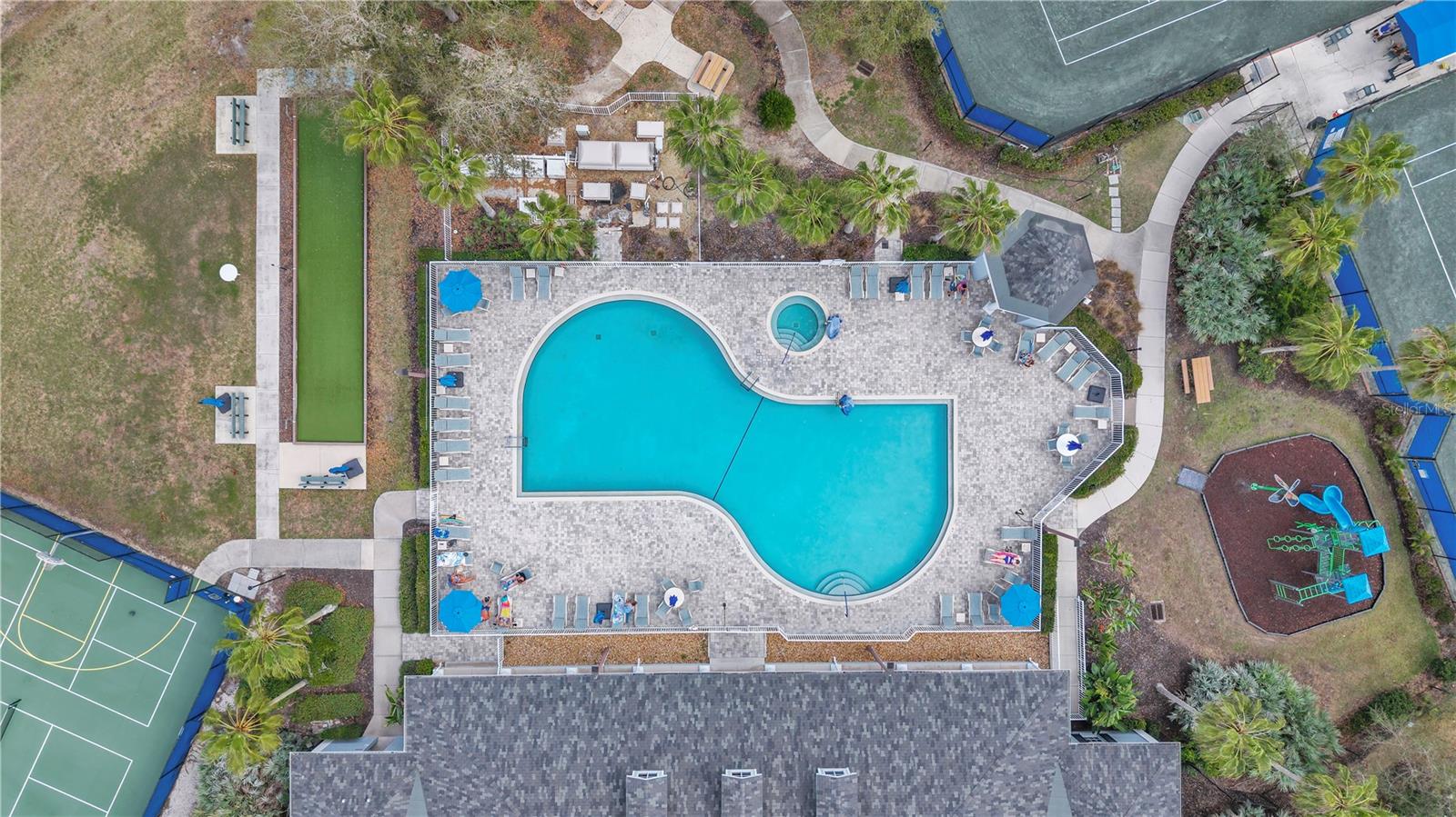 TOWNS AT LAKESIDE - Residential