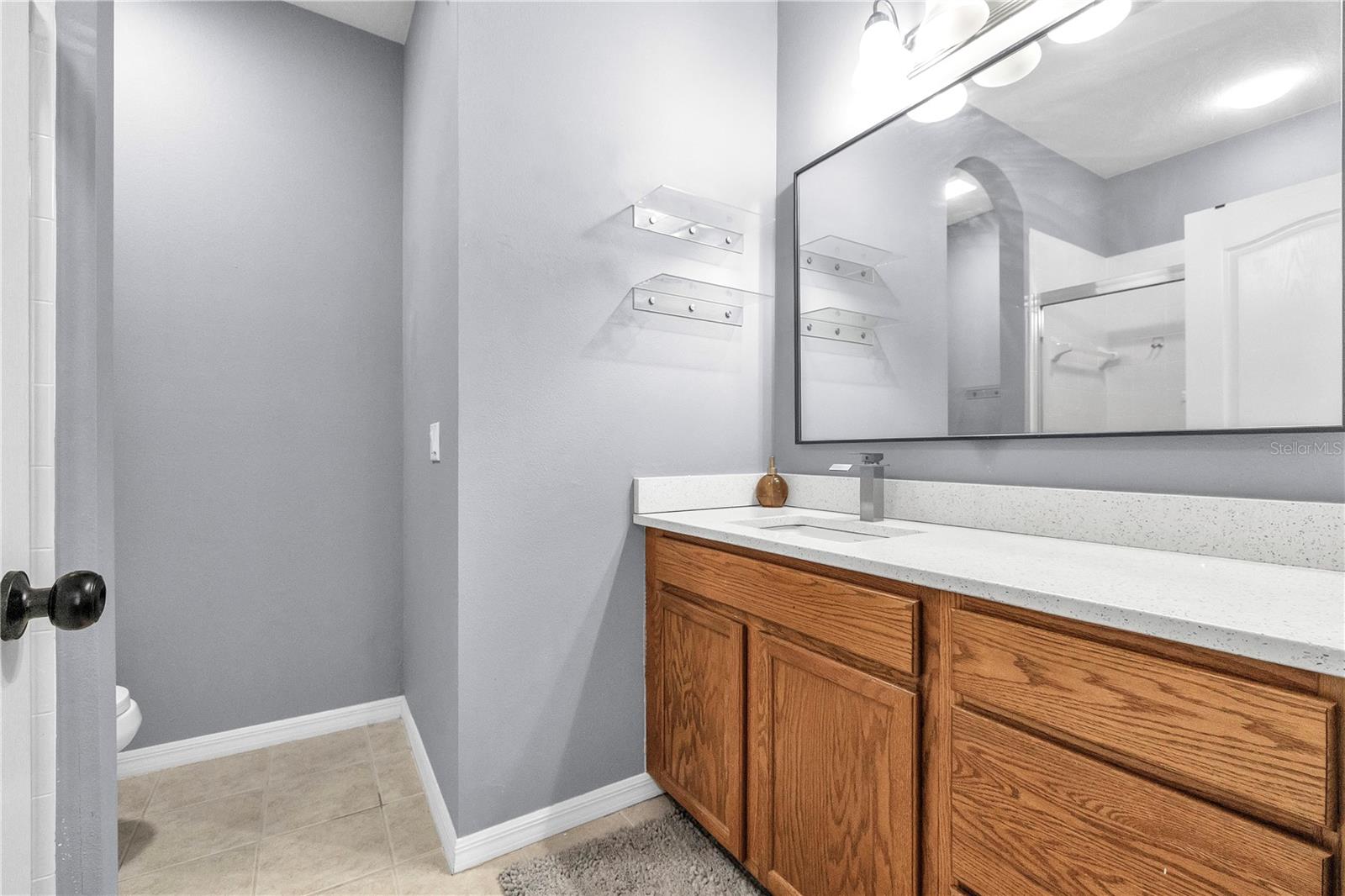 TOWNS AT LAKESIDE - Residential