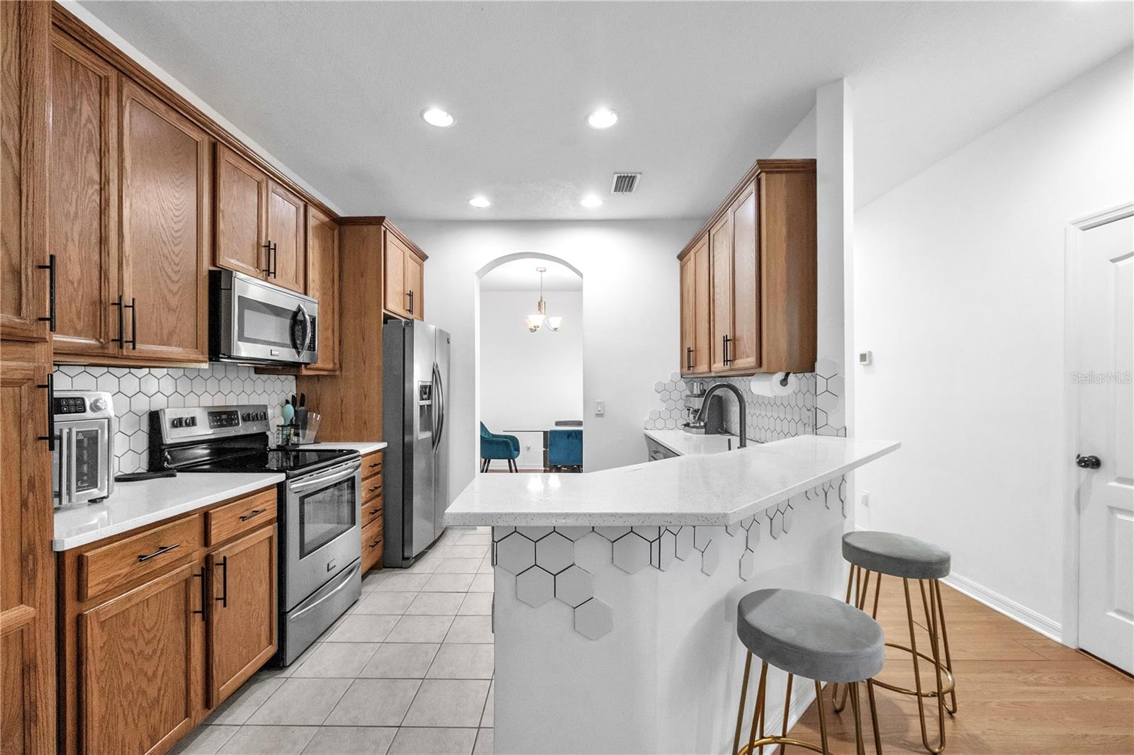 TOWNS AT LAKESIDE - Residential