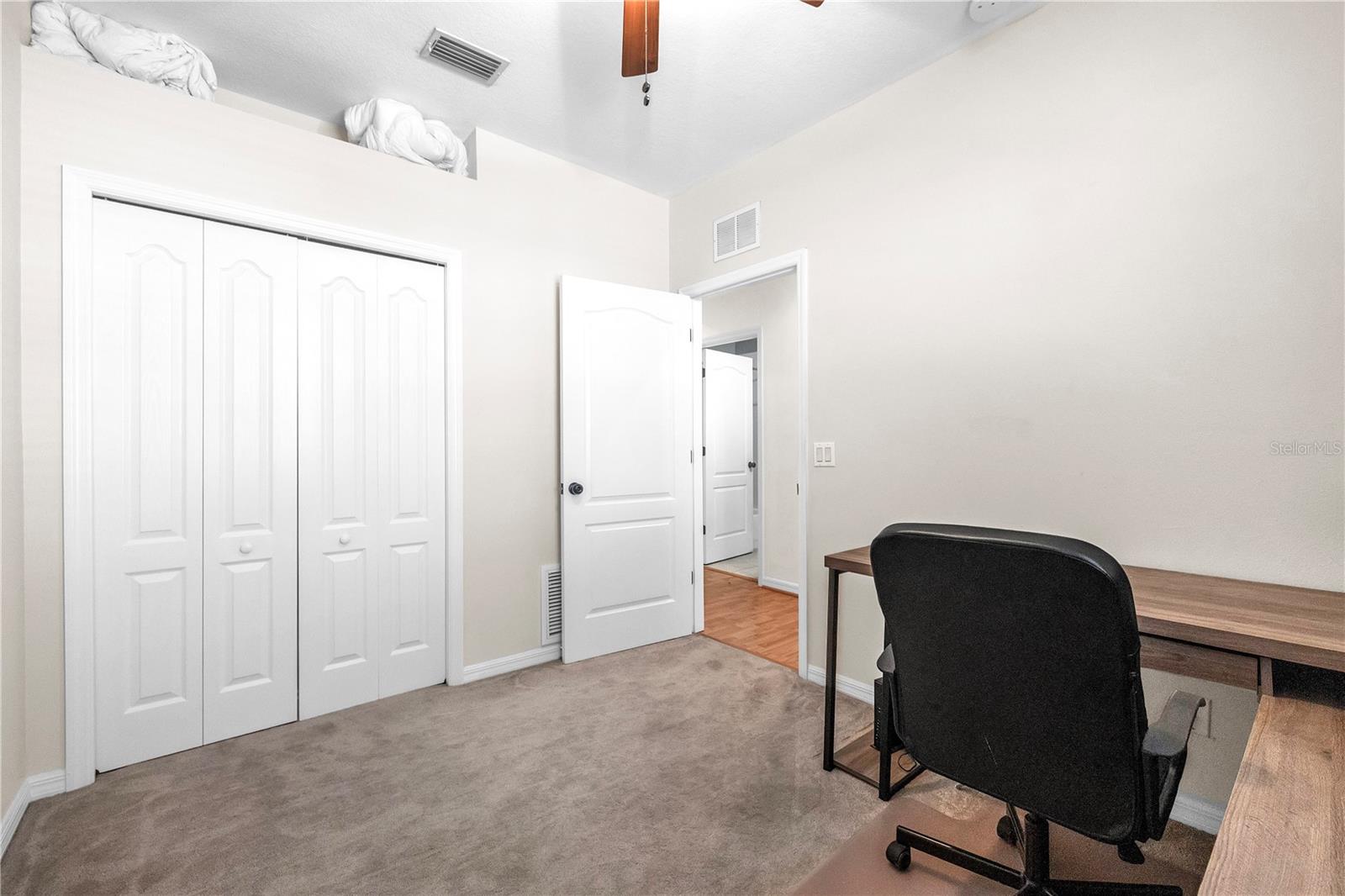 TOWNS AT LAKESIDE - Residential