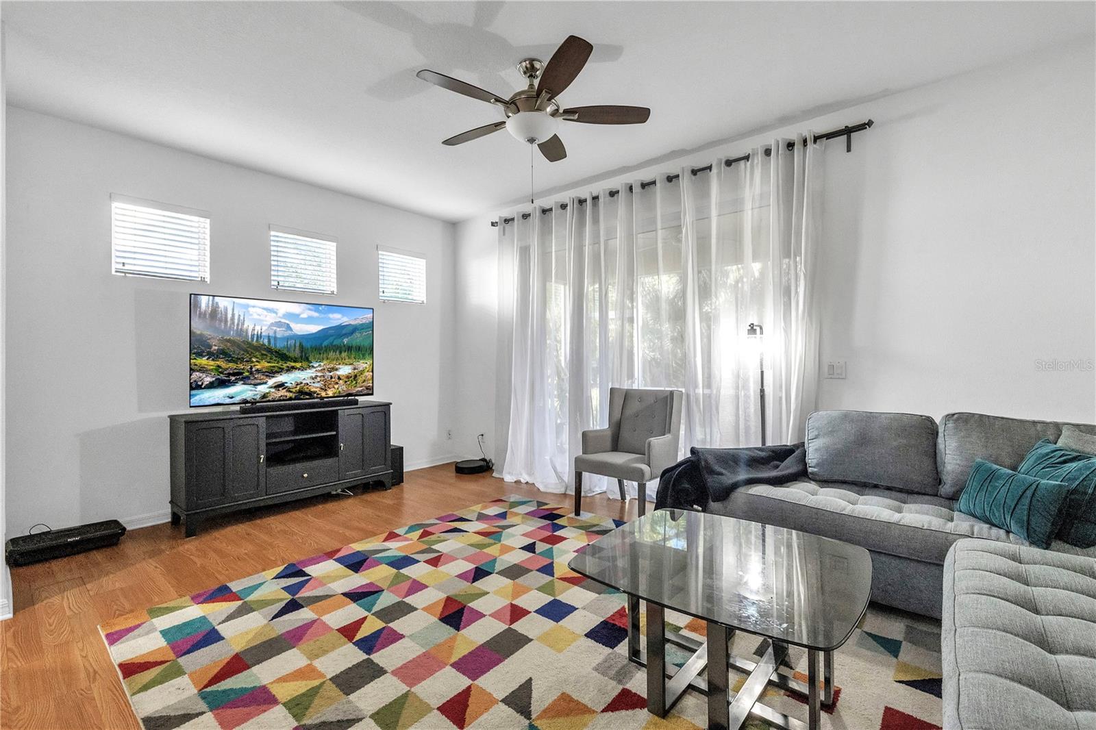 TOWNS AT LAKESIDE - Residential