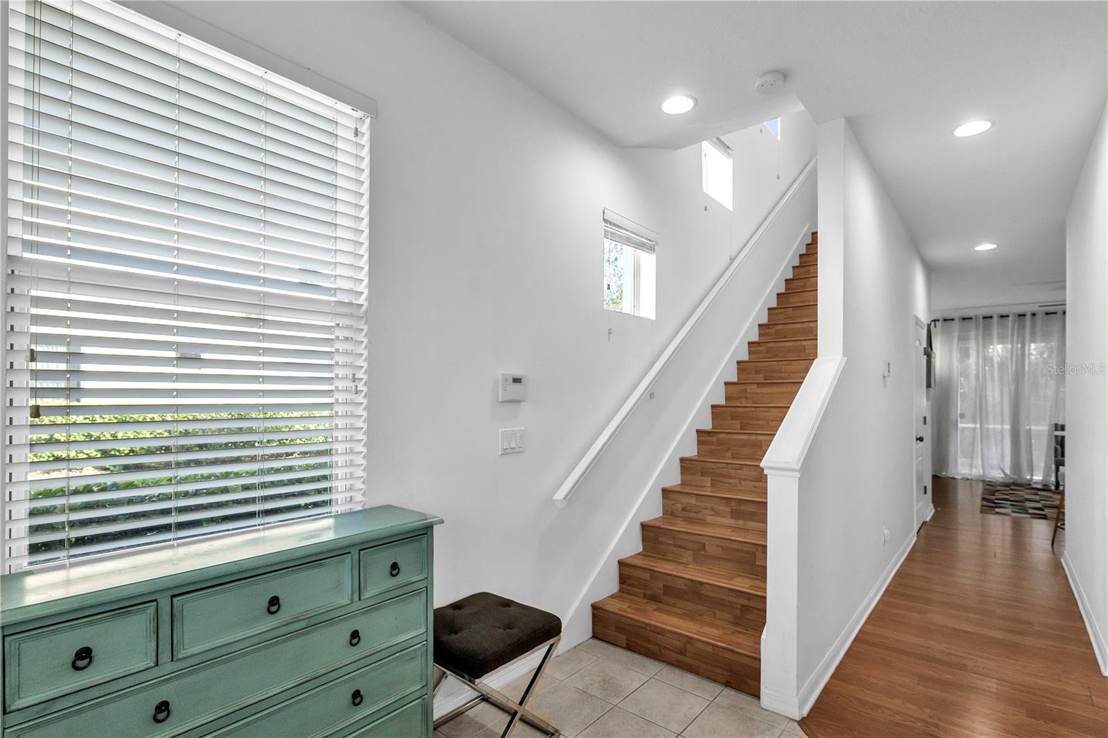 TOWNS AT LAKESIDE - Residential