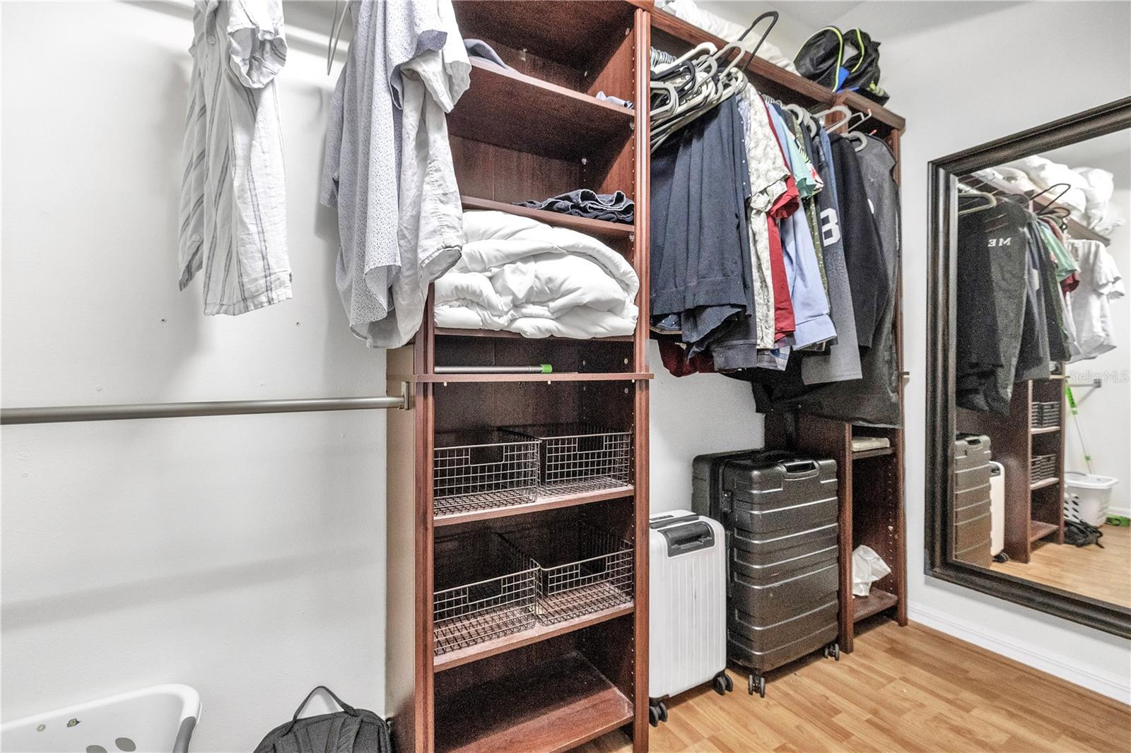 TOWNS AT LAKESIDE - Residential