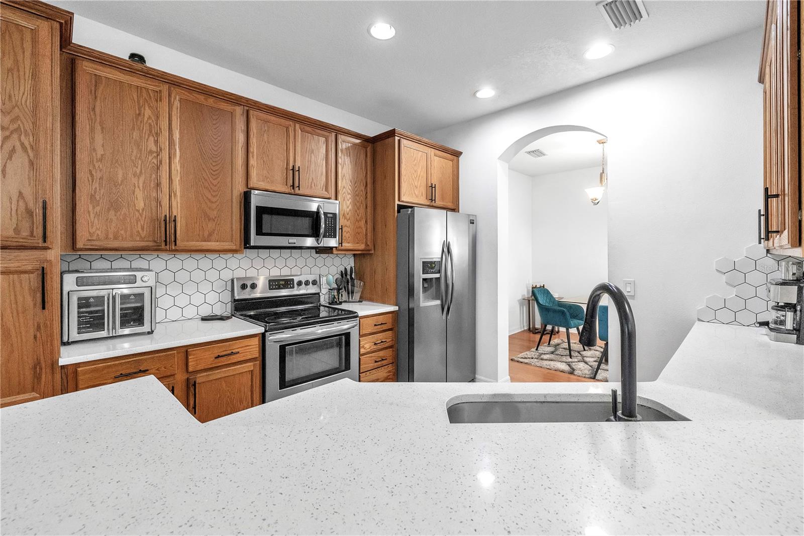 TOWNS AT LAKESIDE - Residential