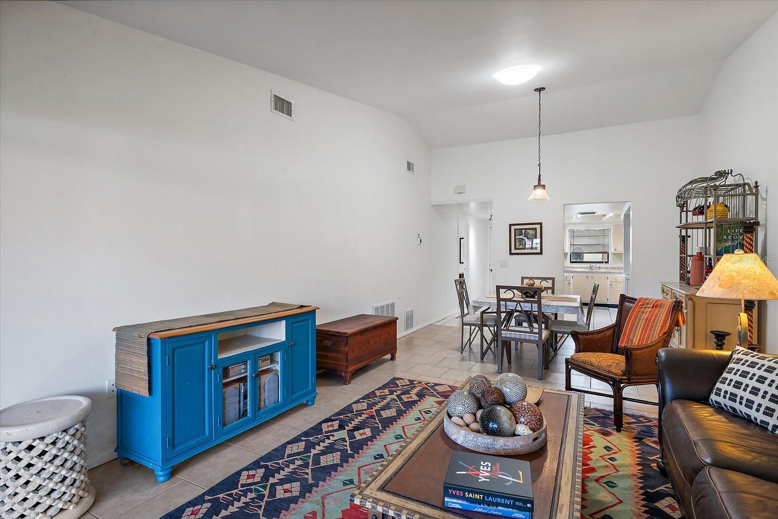 3673 LONGMEADOW 18