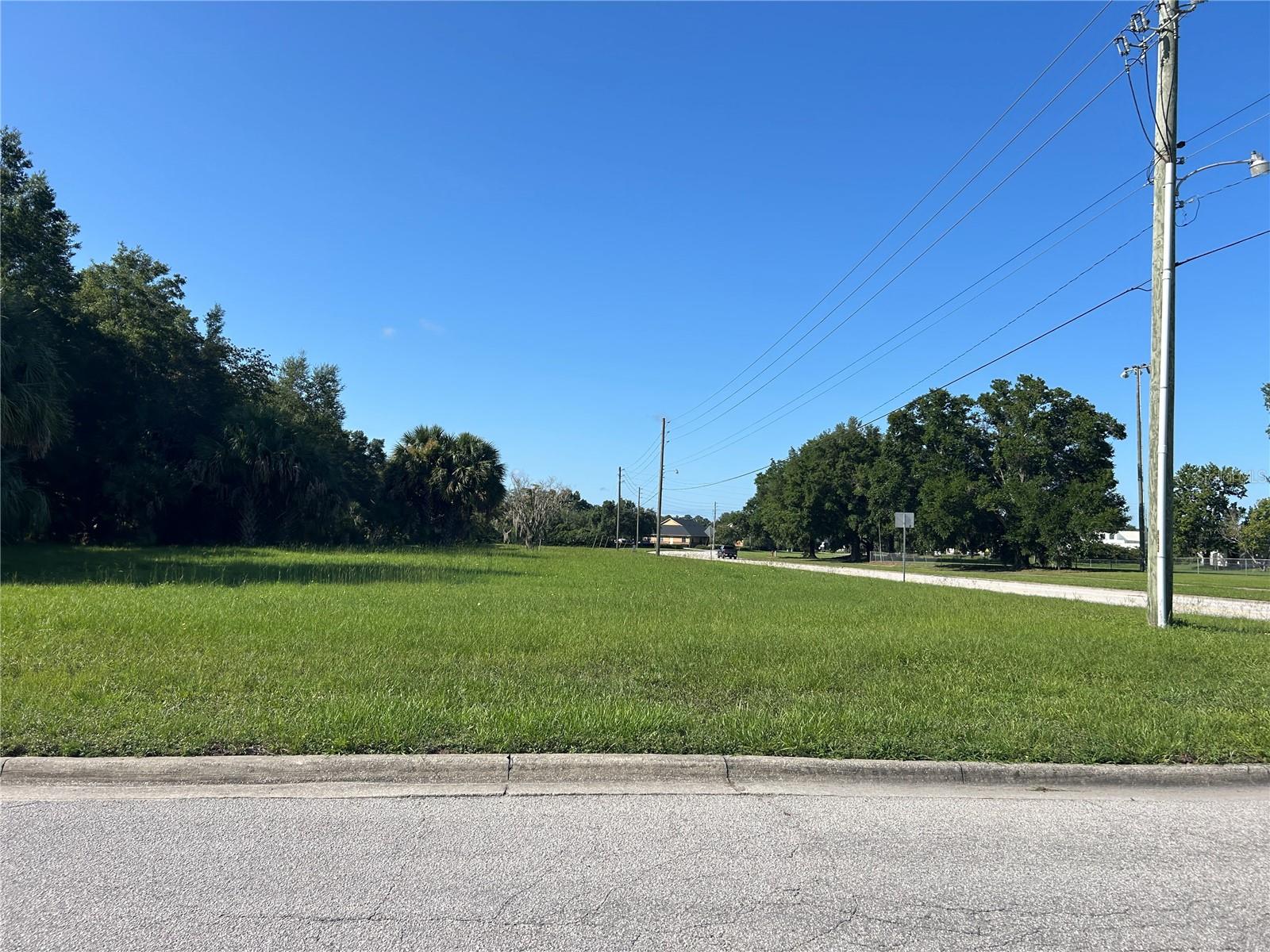 MARICAMP TR 09 - Land