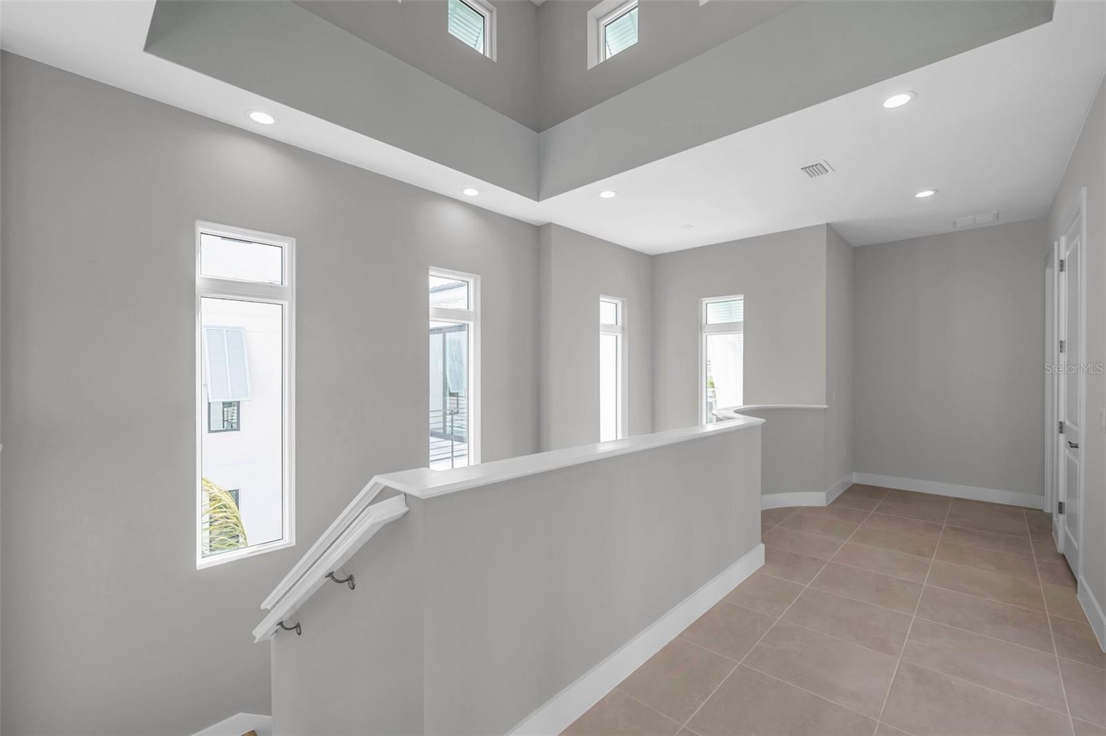 AQUA LAGOON - Residential Lease