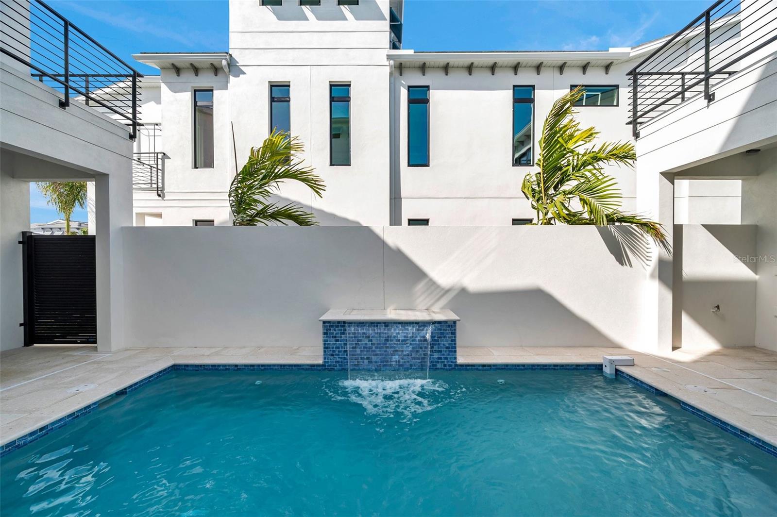 AQUA LAGOON - Residential Lease