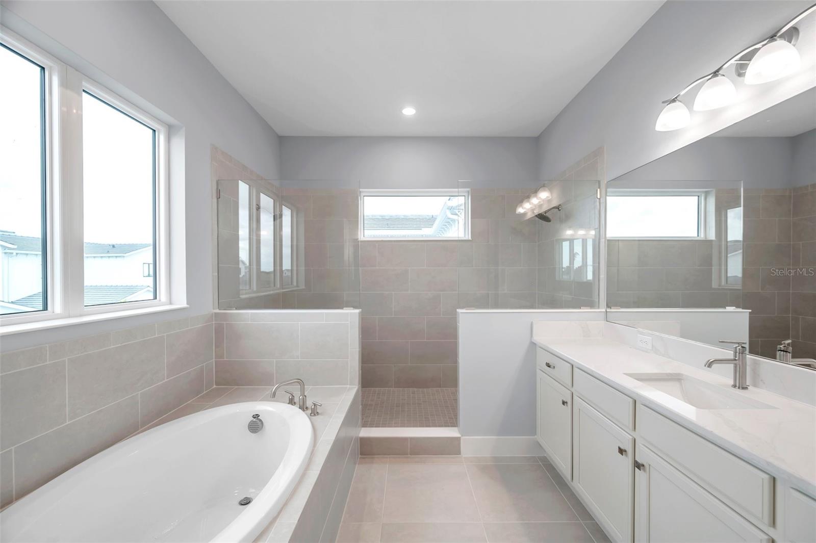 AQUA LAGOON - Residential Lease