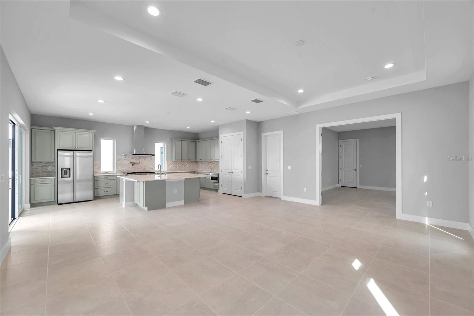 AQUA LAGOON - Residential Lease