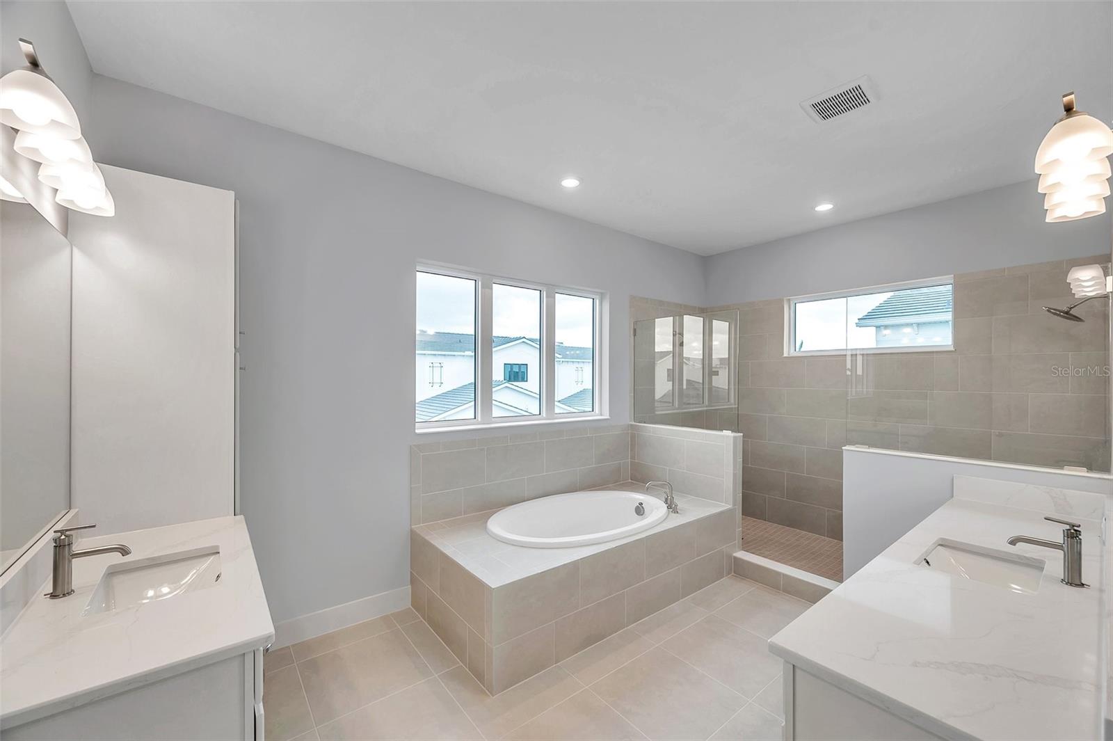 AQUA LAGOON - Residential Lease