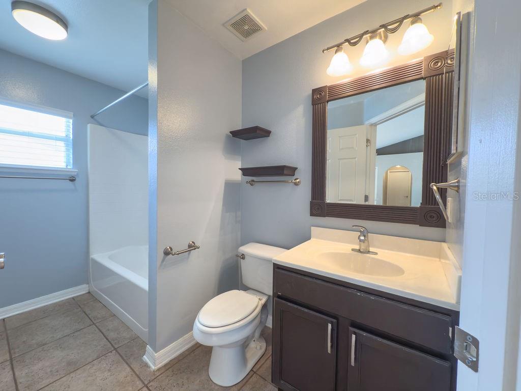 RESERVE 50 01 - Residential Lease