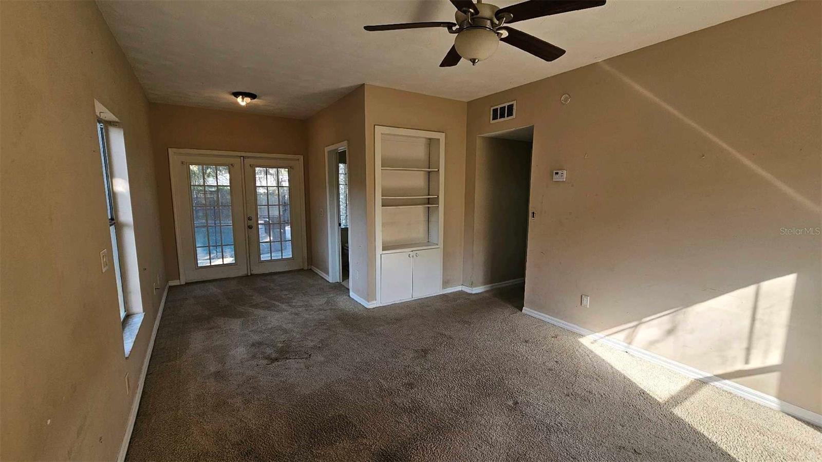 ACREAGE & UNREC - Residential