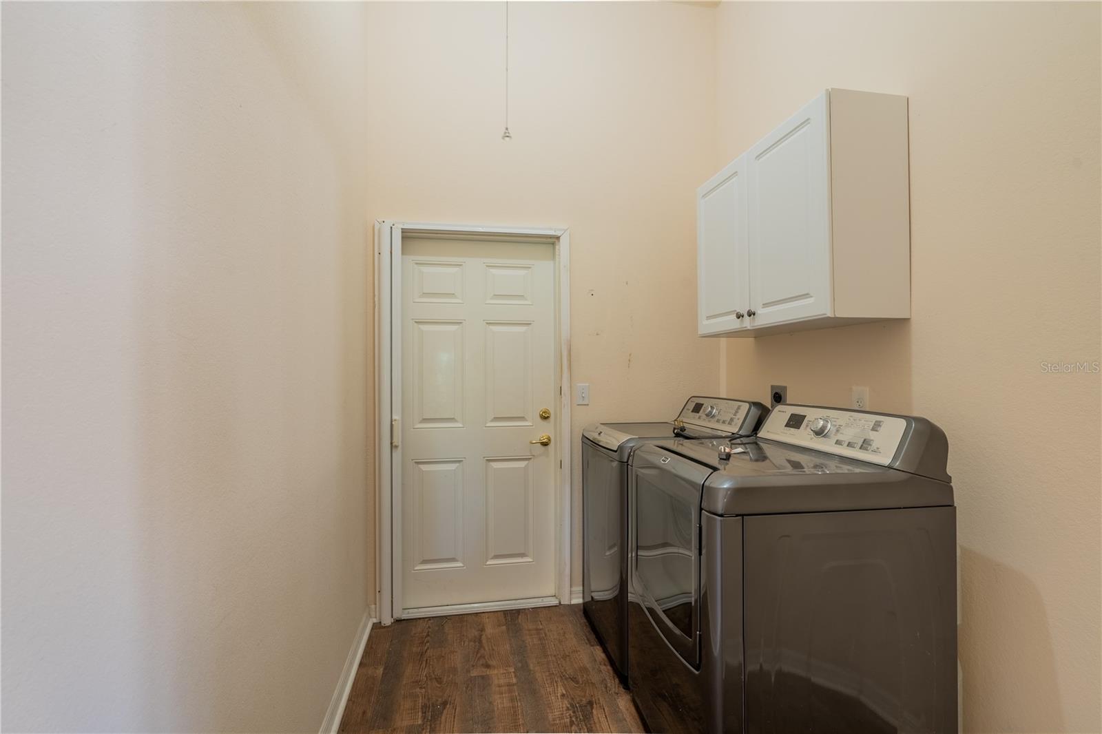 OAK RUN EAGLES POINT - Residential