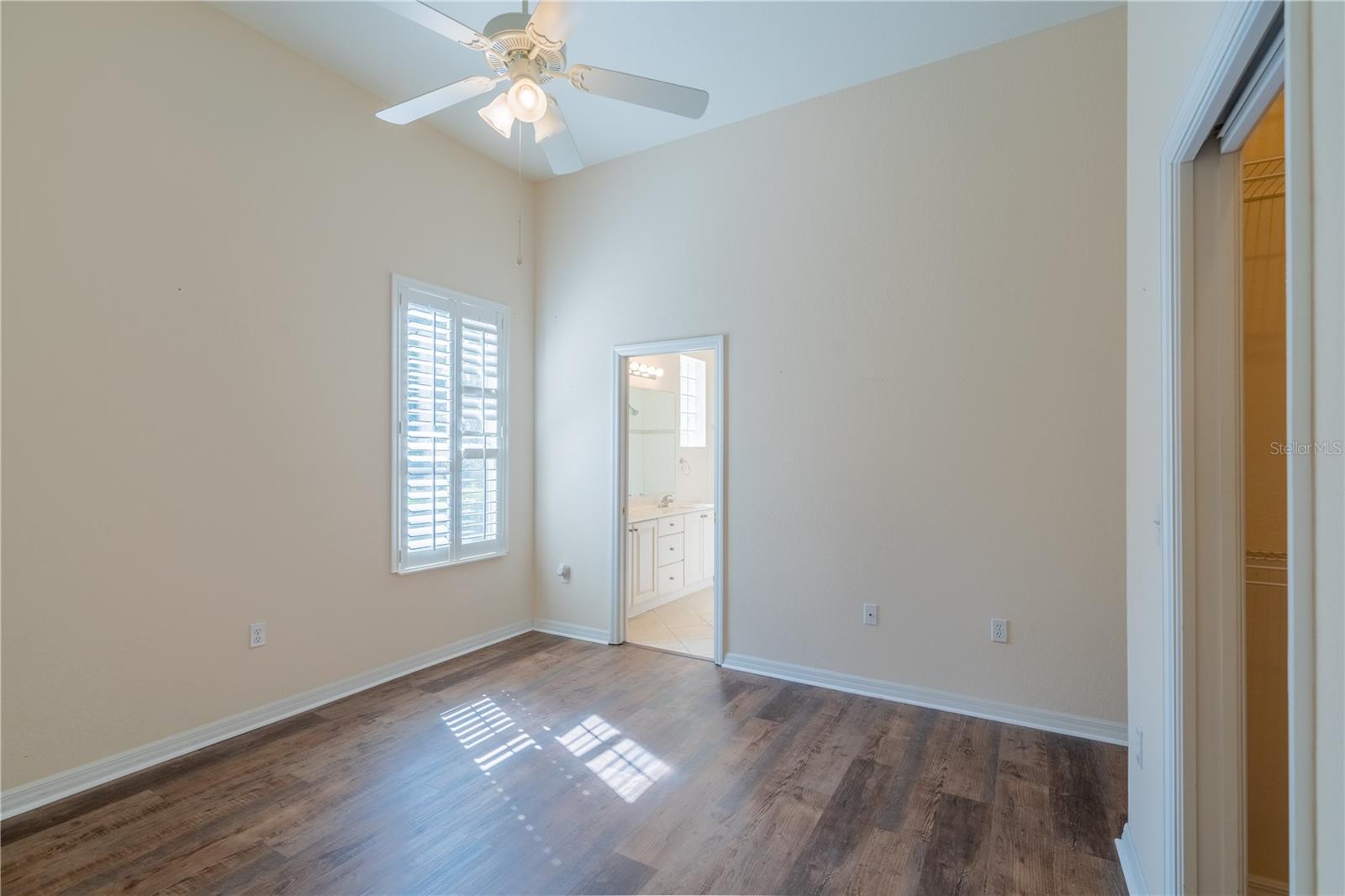 OAK RUN EAGLES POINT - Residential