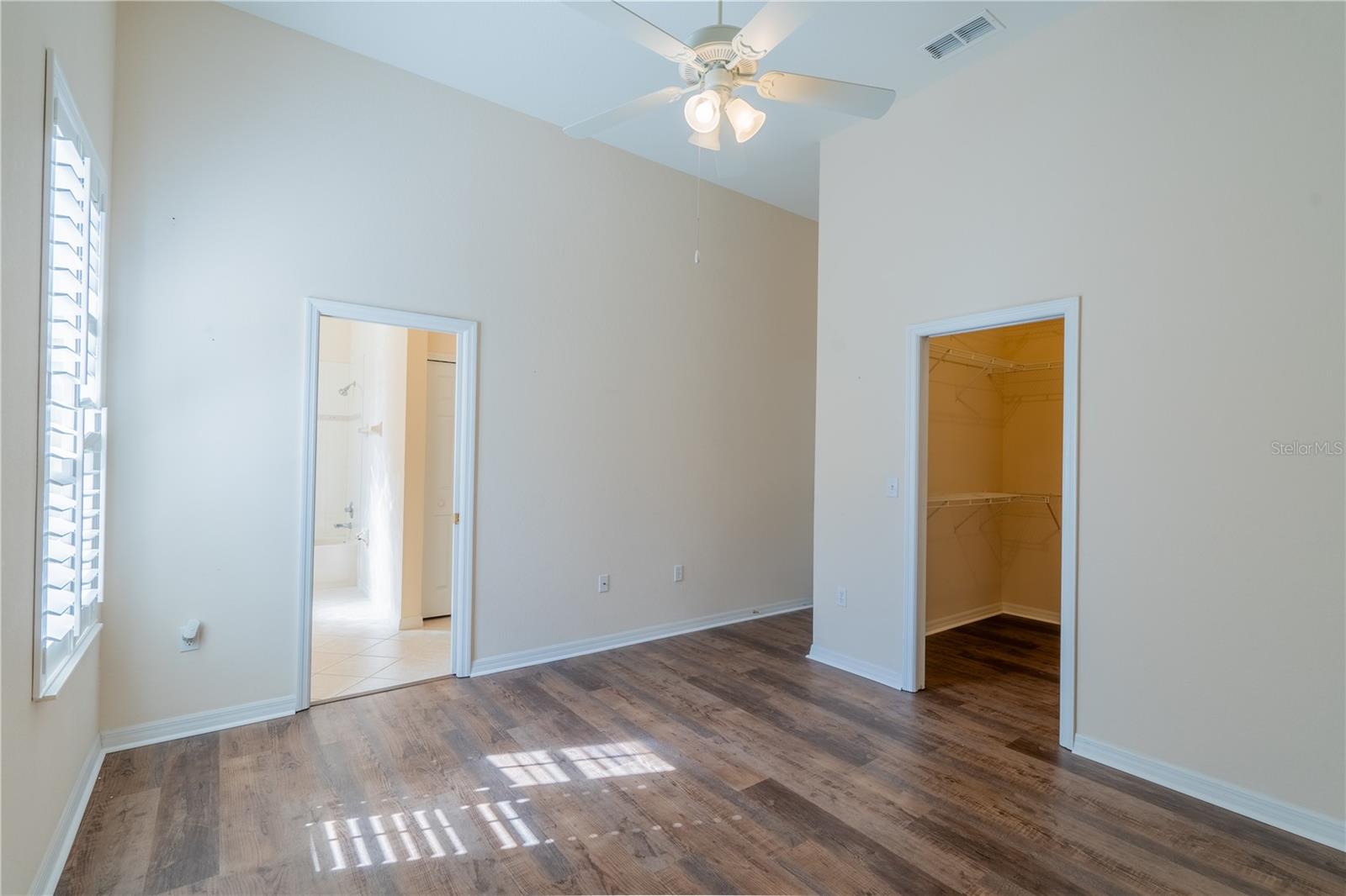 OAK RUN EAGLES POINT - Residential