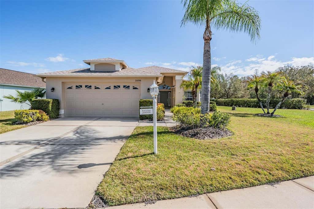 Photo of 1606 Arbor Knoll Loop, Trinity, FL 34655 (MLS # W7886592)