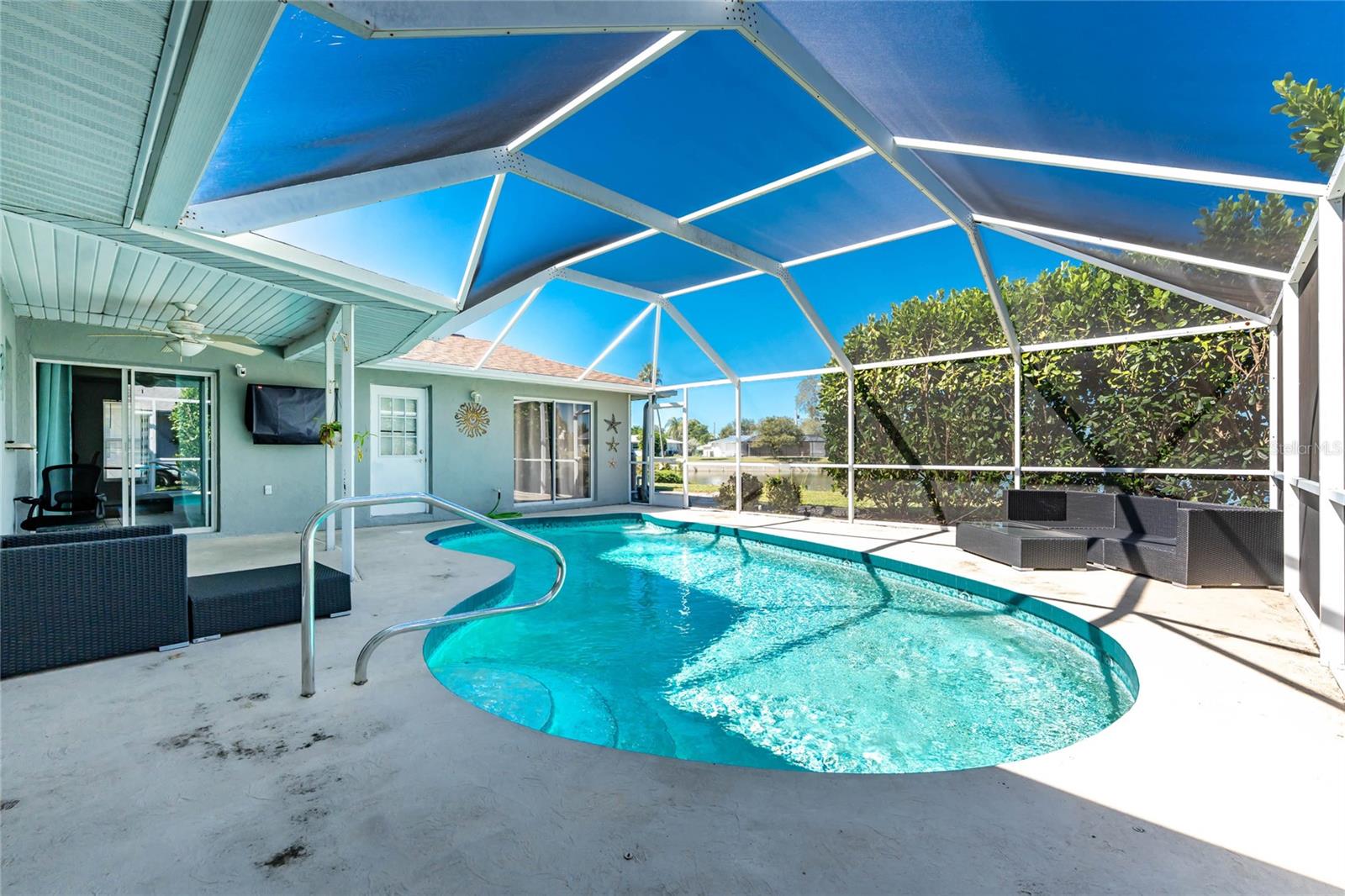 VENICE GARDENS - Residential
