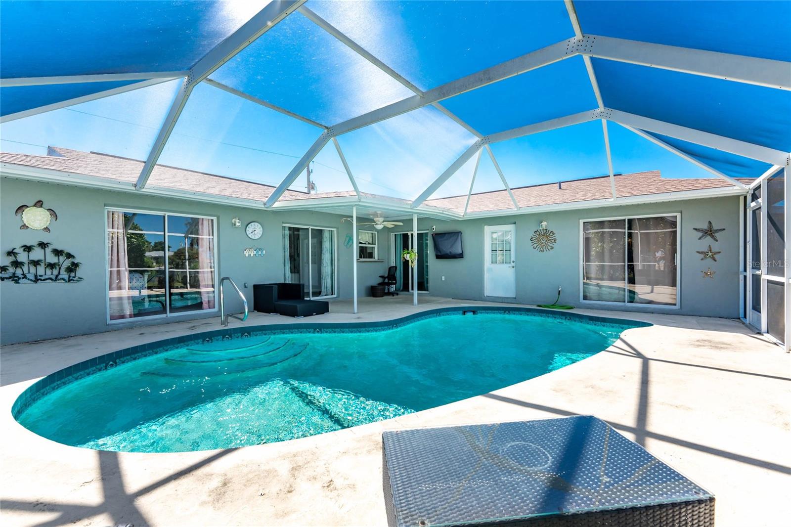 VENICE GARDENS - Residential
