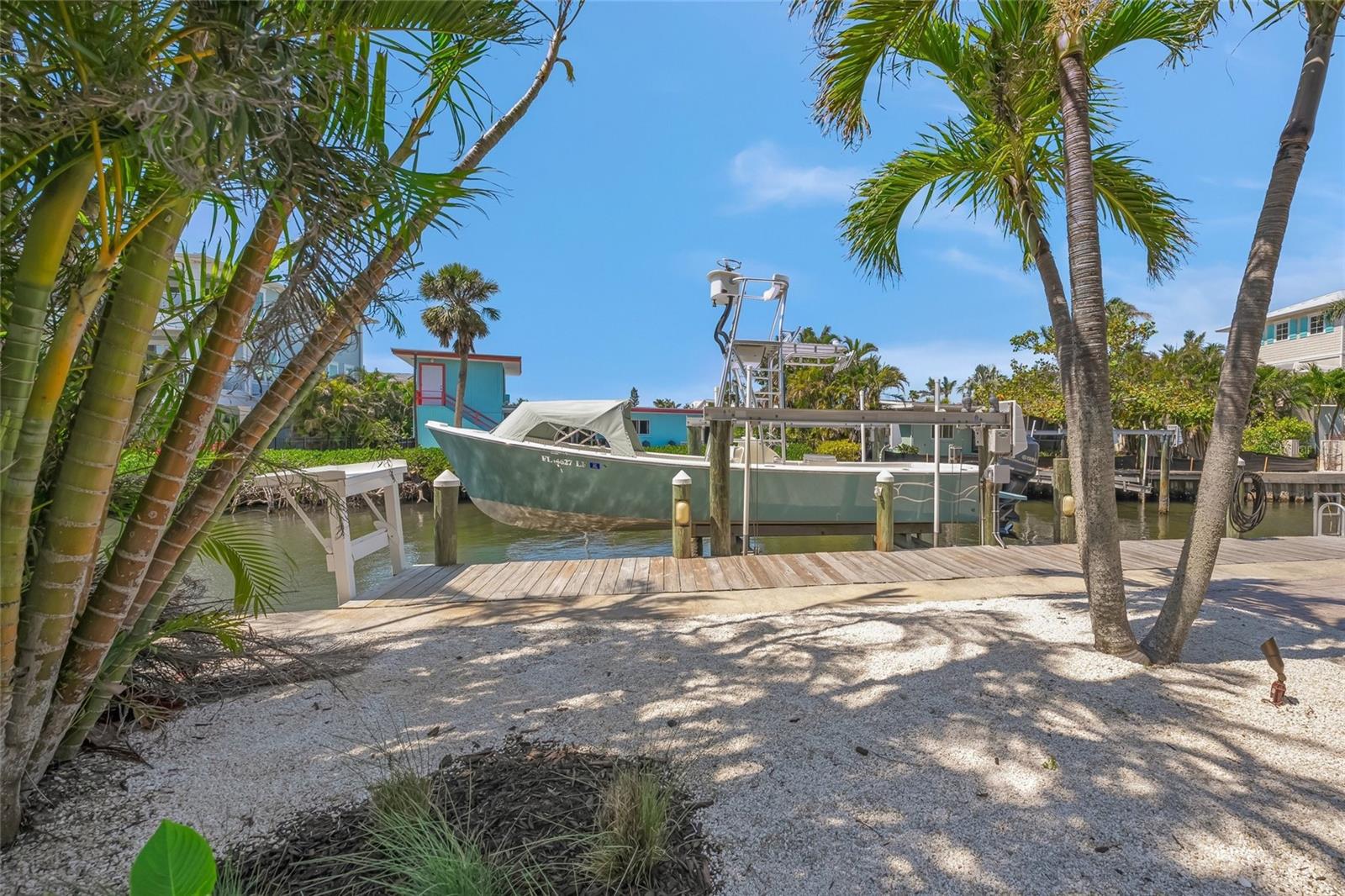 HOLMES BEACH 12TH UNIT - Residential