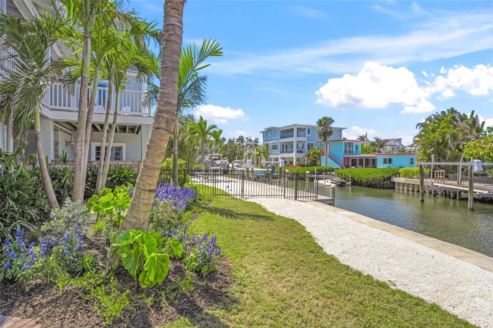 HOLMES BEACH 12TH UNIT - Residential
