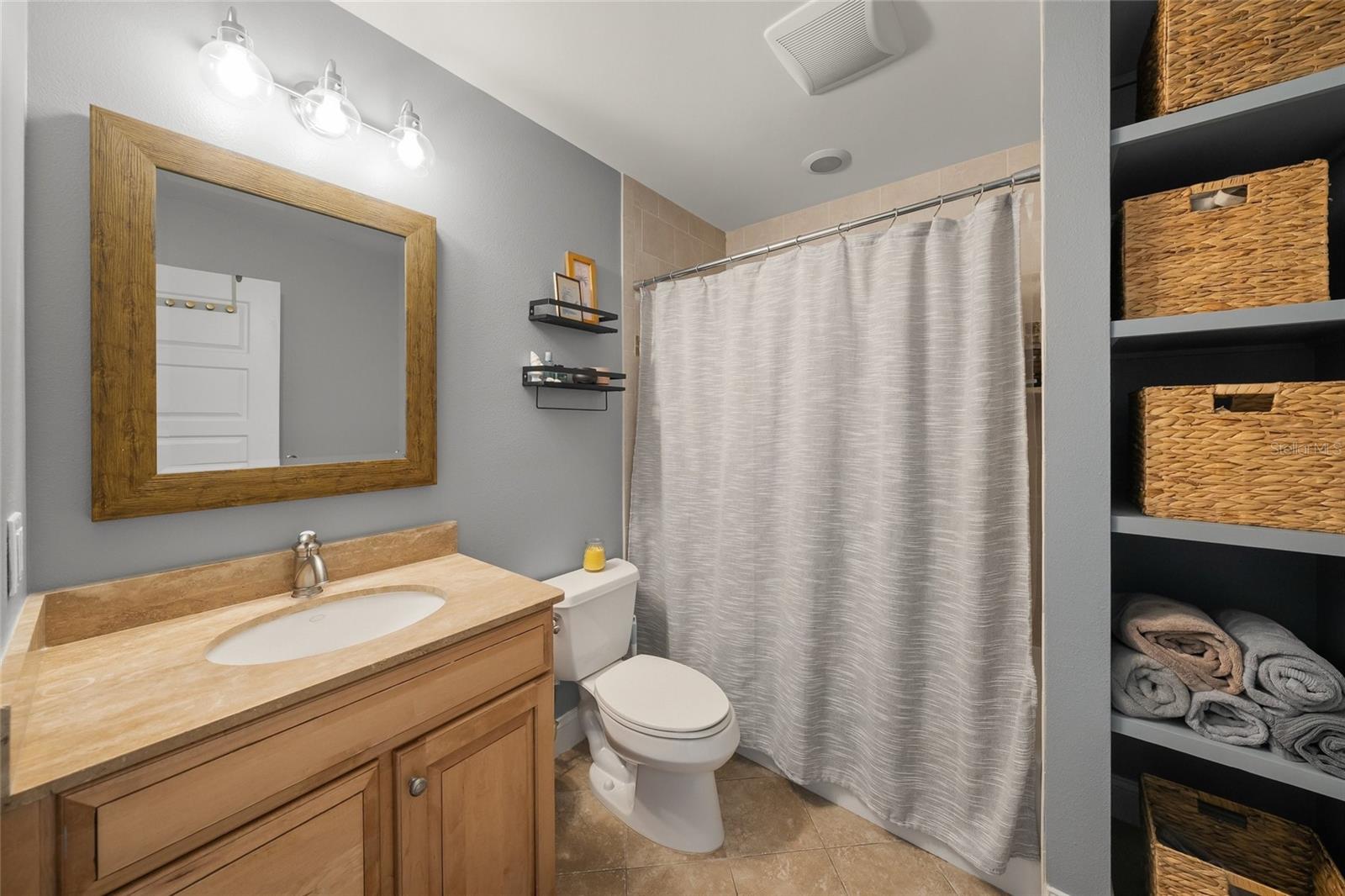 HOLMES BEACH 12TH UNIT - Residential