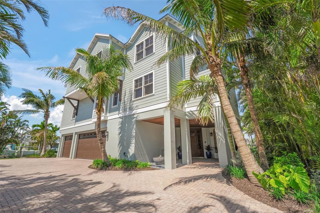 Photo of 526 56th Street, Holmes Beach, FL 34217 (MLS # A4648533)