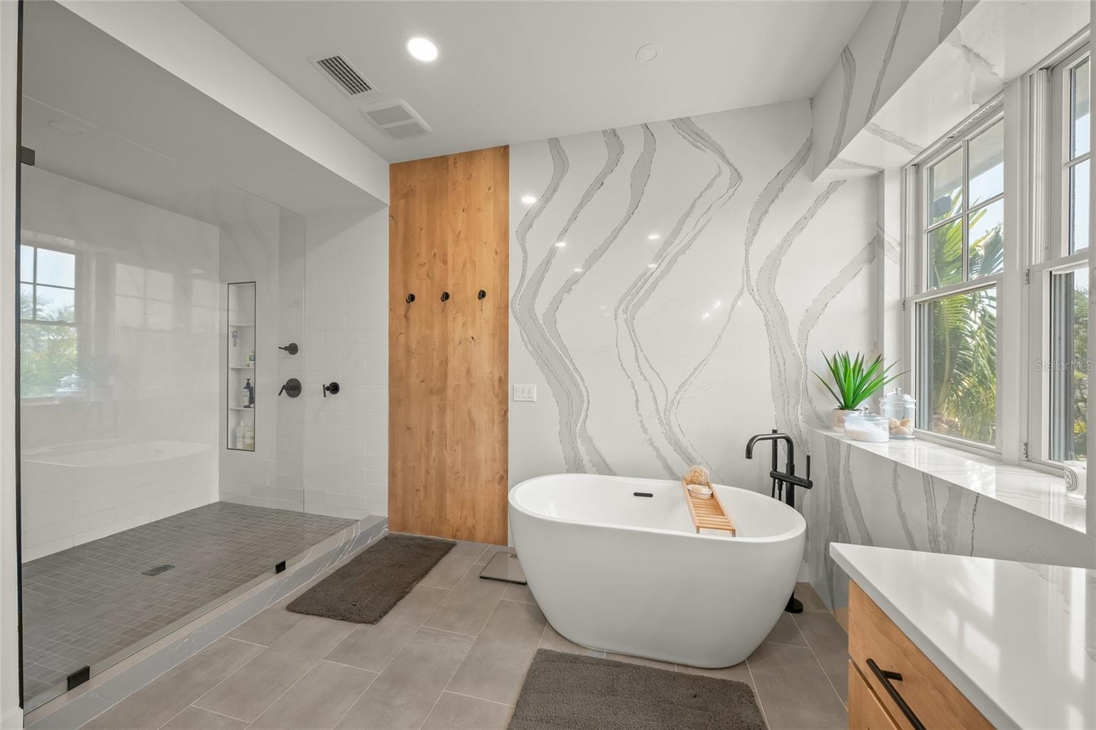 HOLMES BEACH 12TH UNIT - Residential