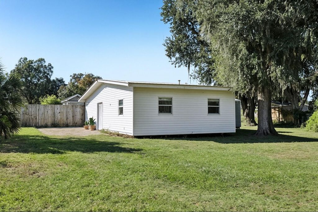 Photo of 5213 Glen Harwell Road, Plant City, FL 33566 (MLS # TB8437638)