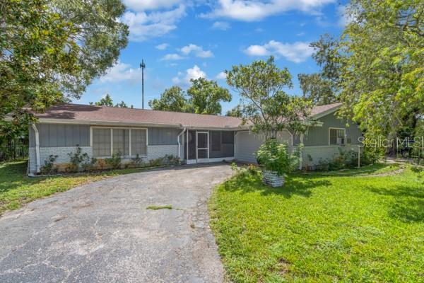 Photo of 12009 Waterside Court, Tampa, FL 33612 (MLS # TB8546240)
