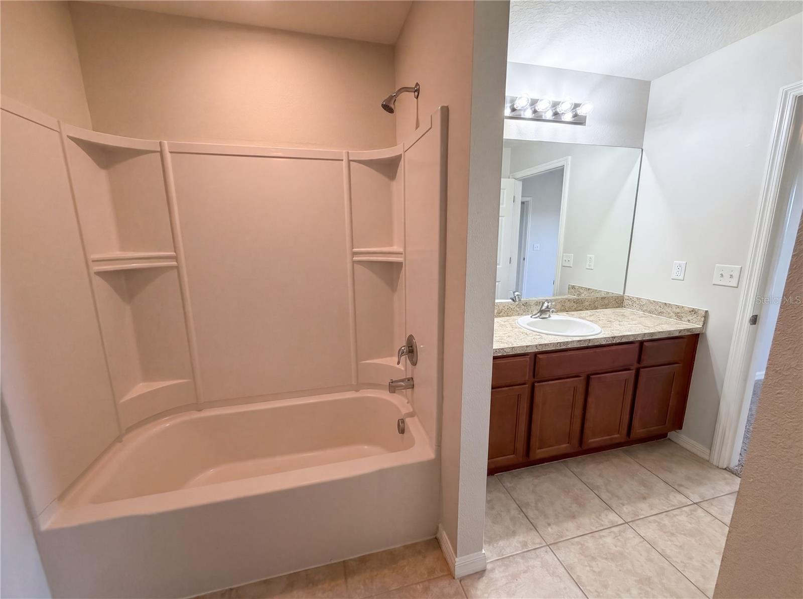 SHERMAN HILLS SEC 3 - Residential