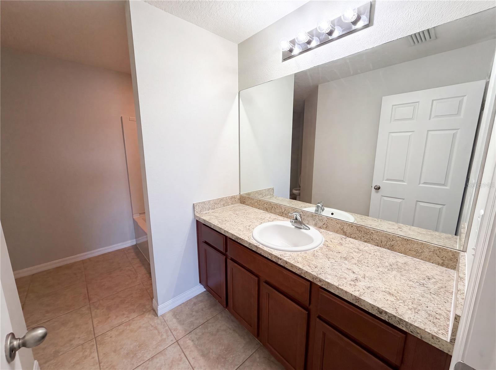 SHERMAN HILLS SEC 3 - Residential