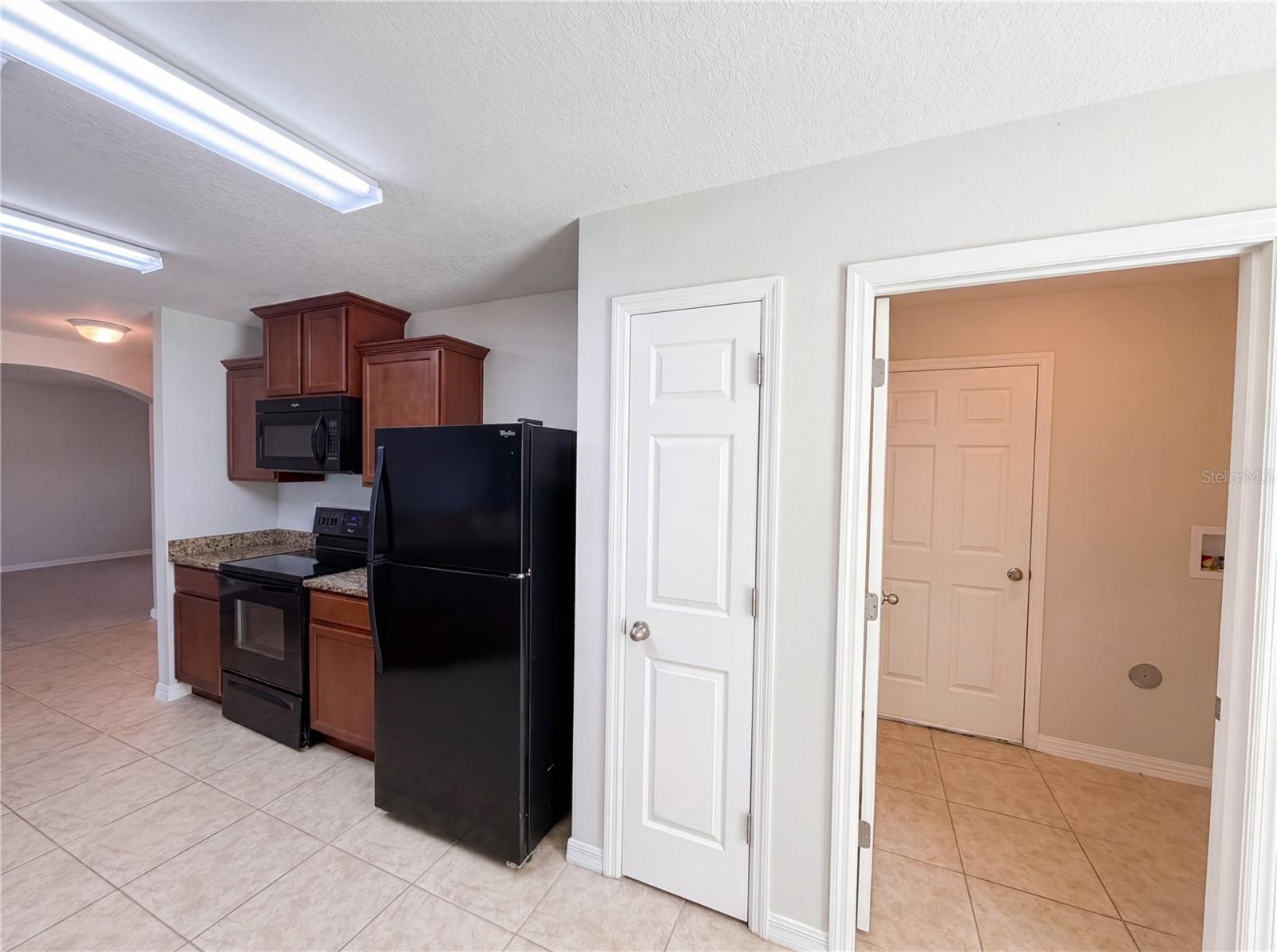 SHERMAN HILLS SEC 3 - Residential