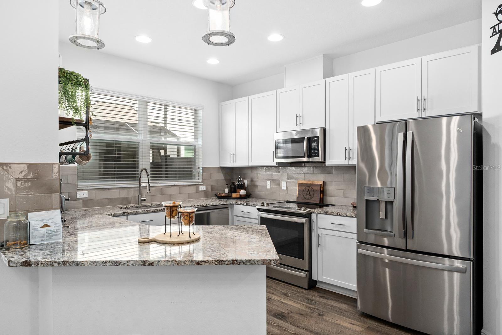 TOWNS AT BELLEAIR GROVE - Residential