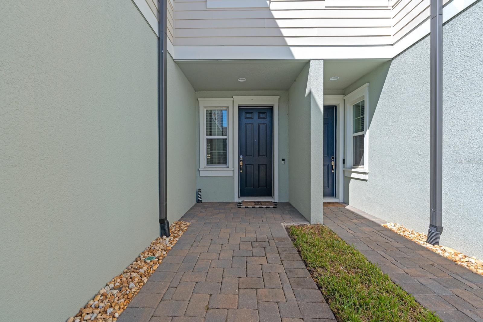 TOWNS AT BELLEAIR GROVE - Residential