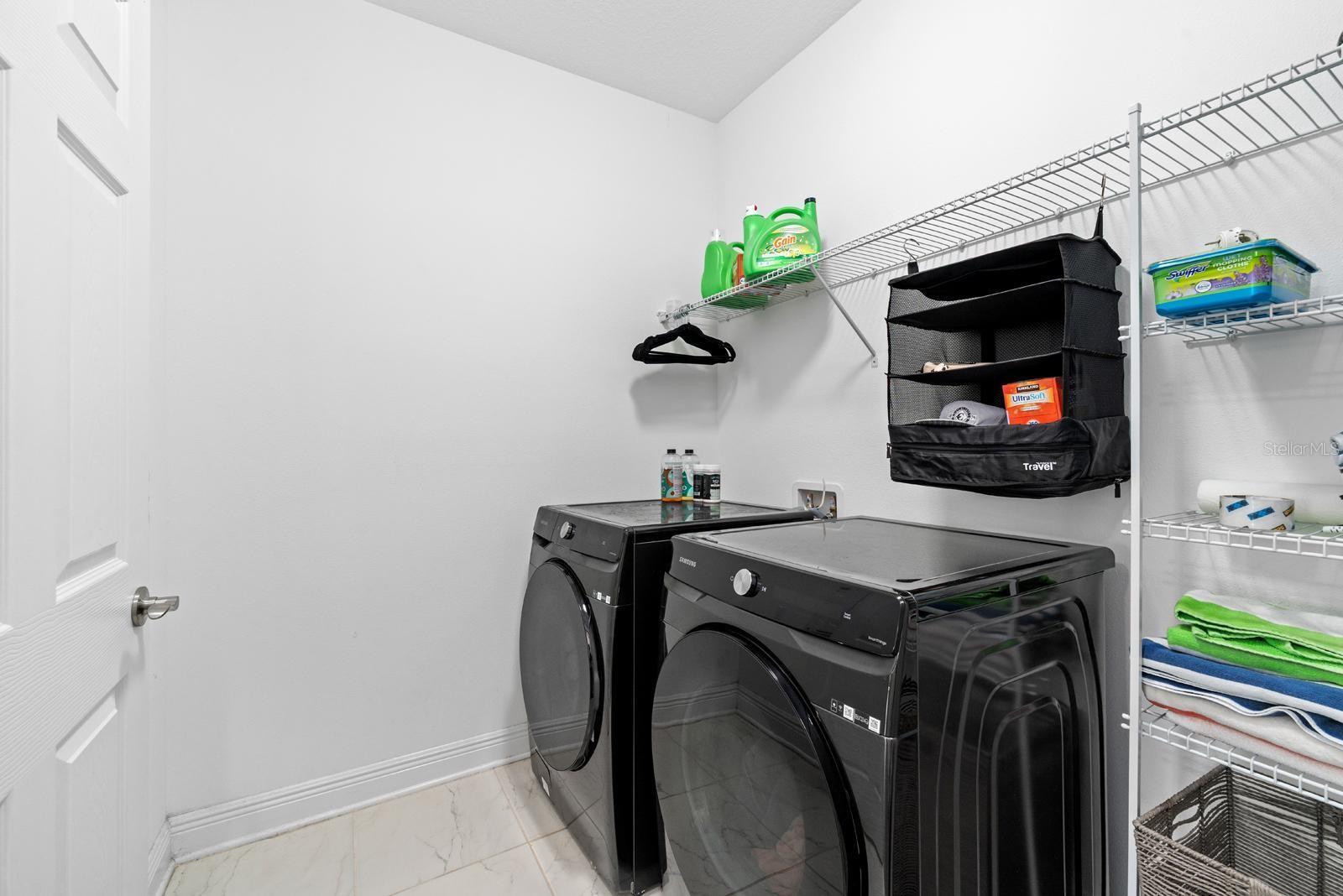 TOWNS AT BELLEAIR GROVE - Residential