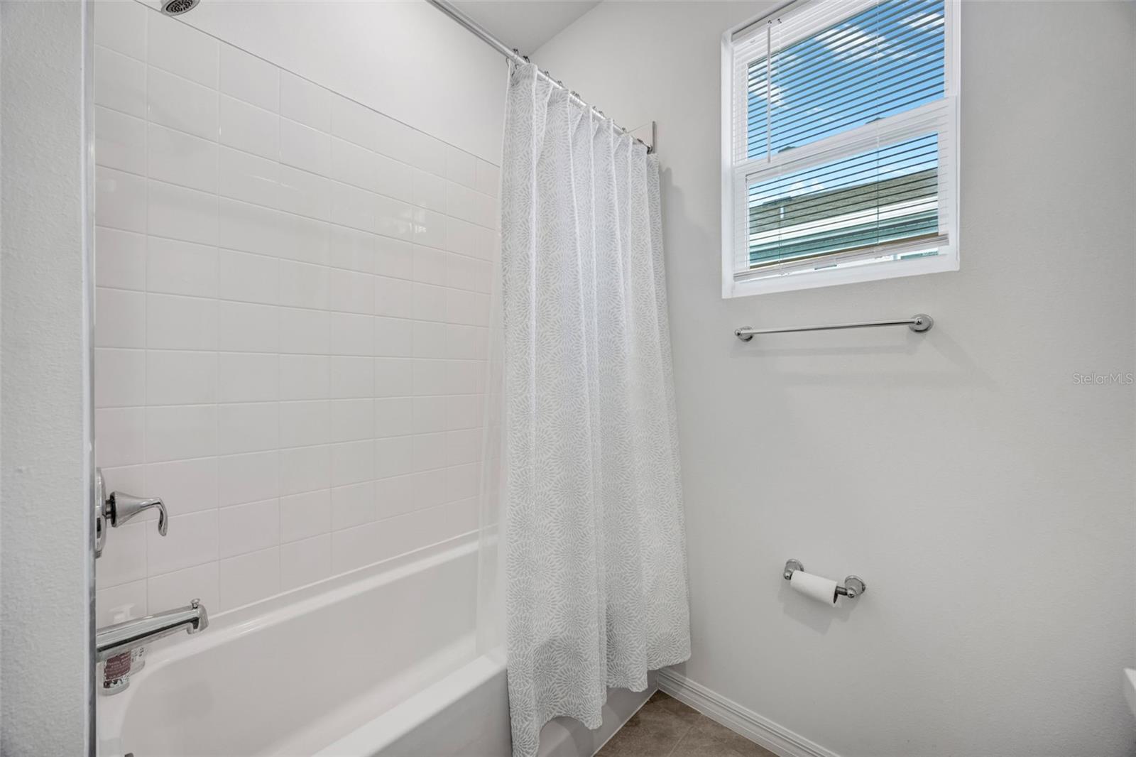 WOODCREEK - Residential Lease