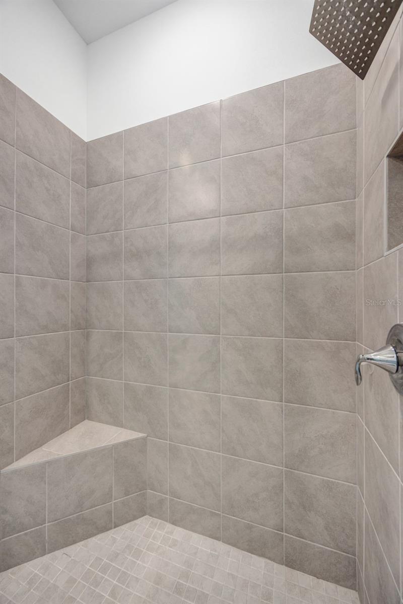 WOODCREEK - Residential Lease