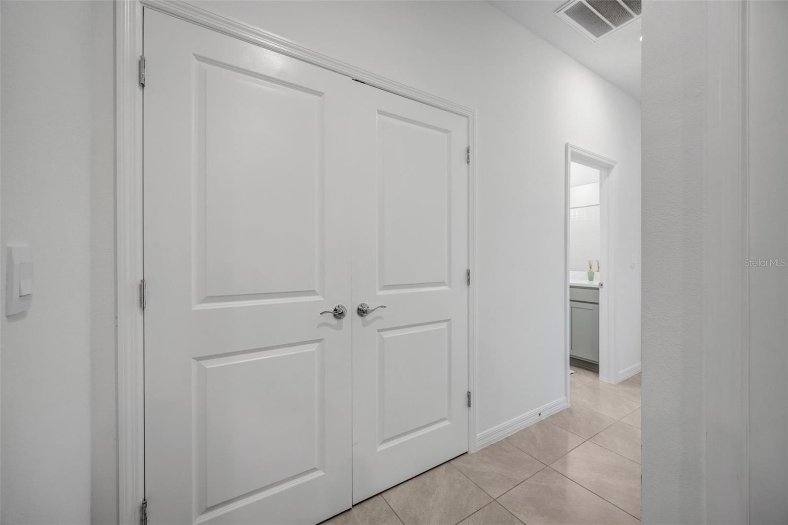 WOODCREEK - Residential Lease