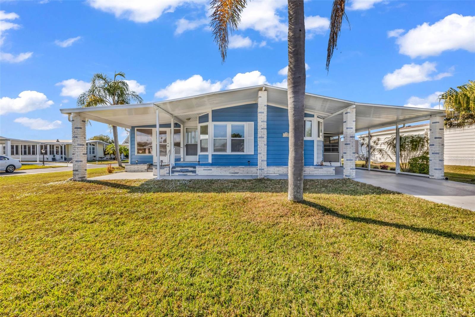 LA CASA MHP CO-OP - Residential