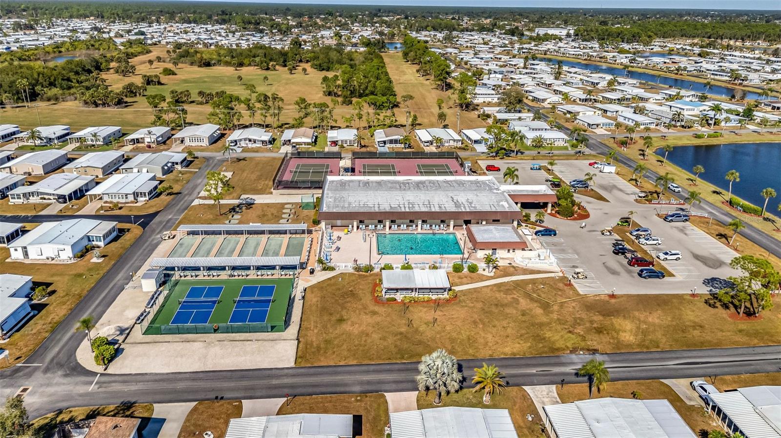 LA CASA MHP CO-OP - Residential