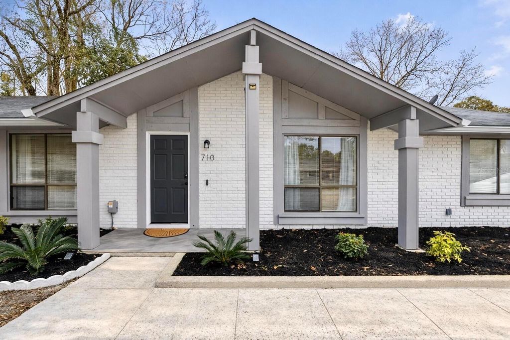 Photo of 710 Briarwood Drive, Winter Springs, FL 32708 (MLS # O6396343)