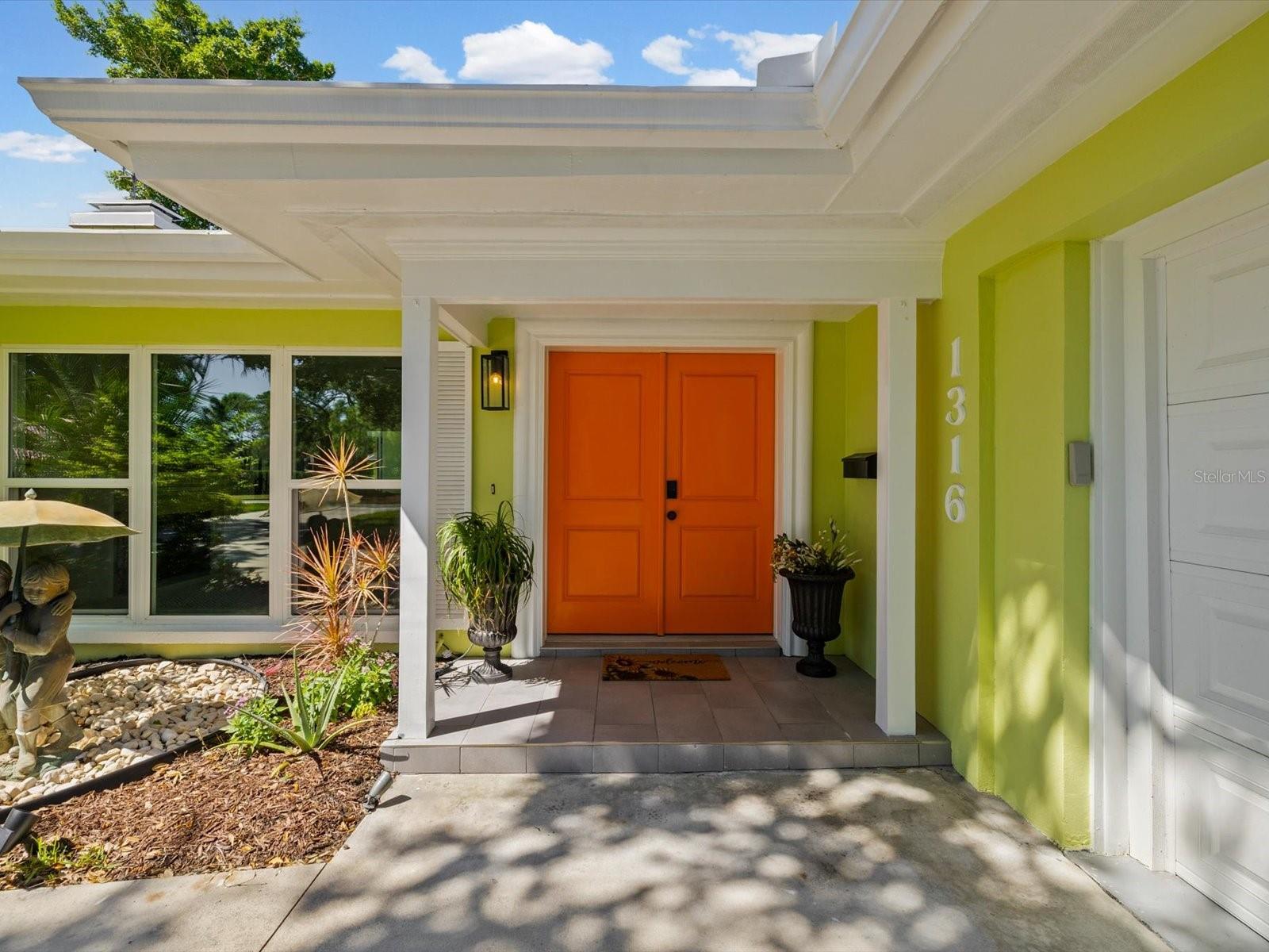 1316 GOLF VIEW DRIVE