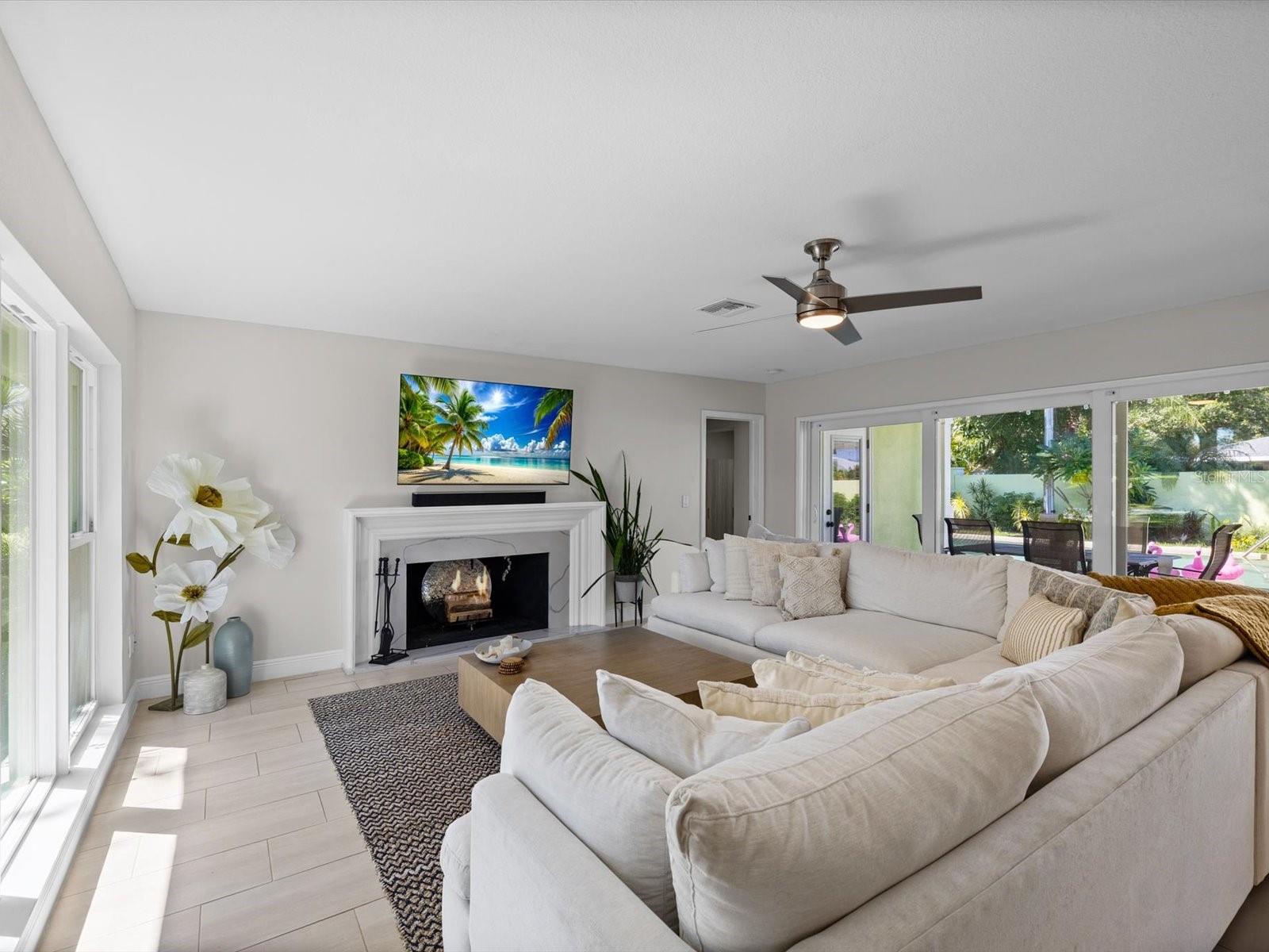 1316 GOLF VIEW DRIVE