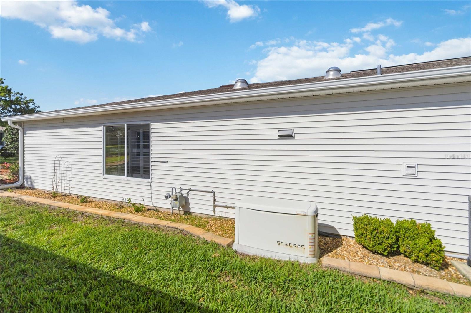 PENNBROOKE PH 02P LT P1 BEING IN 18-19-24 - Residential