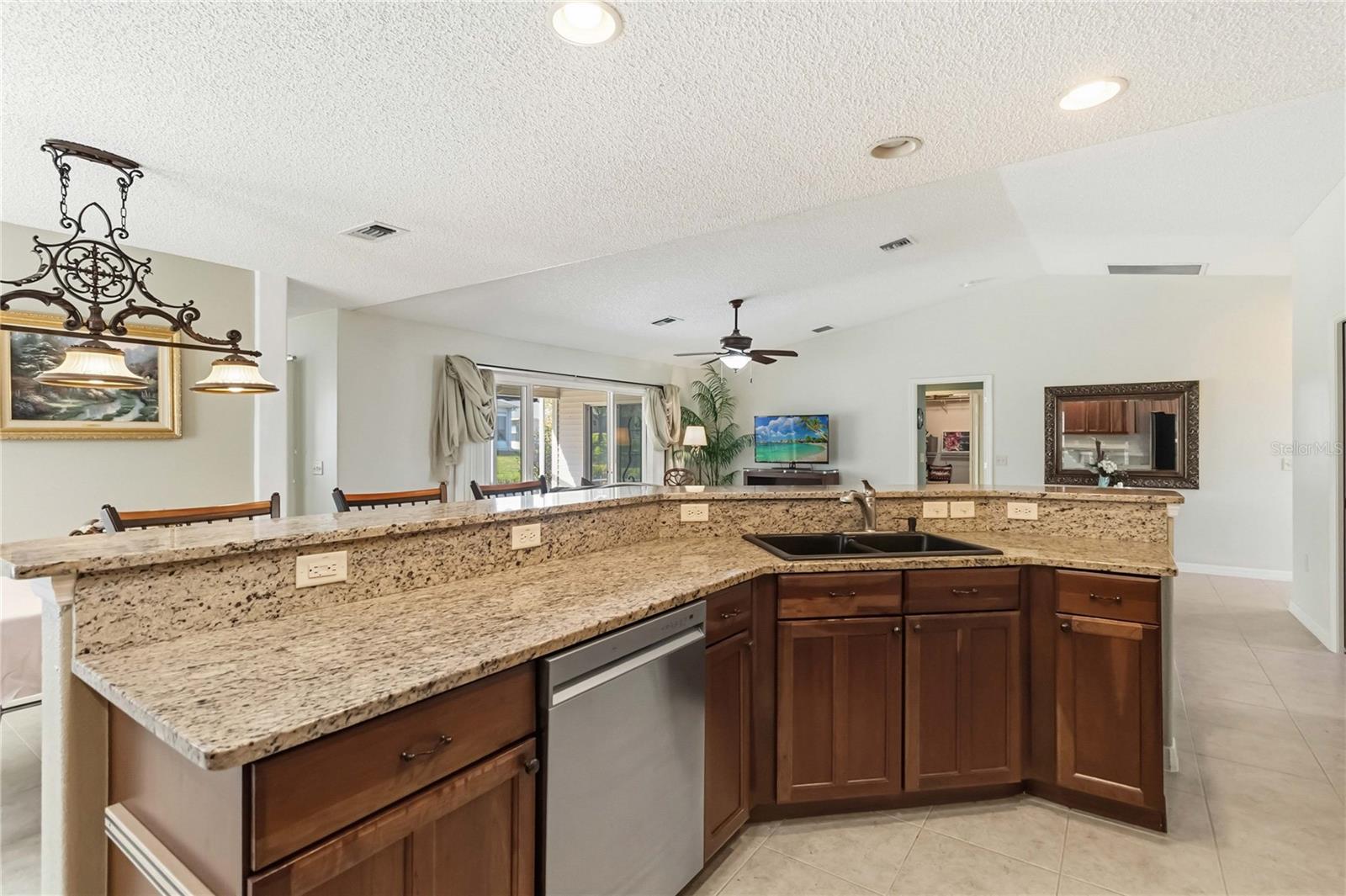 PENNBROOKE PH 02P LT P1 BEING IN 18-19-24 - Residential